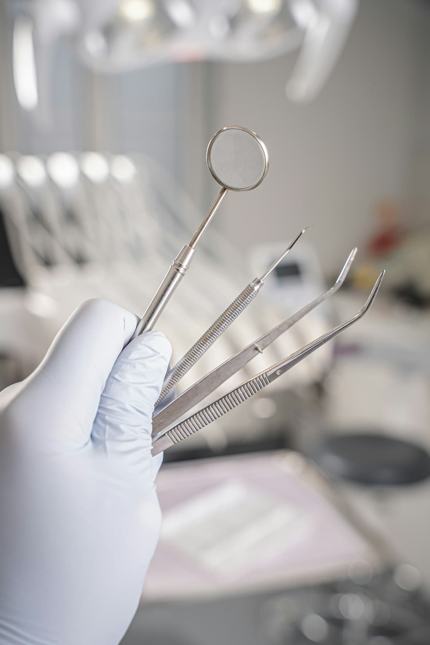 Portrait de Dr. Inchirah Kossaby, chirurgien-dentiste